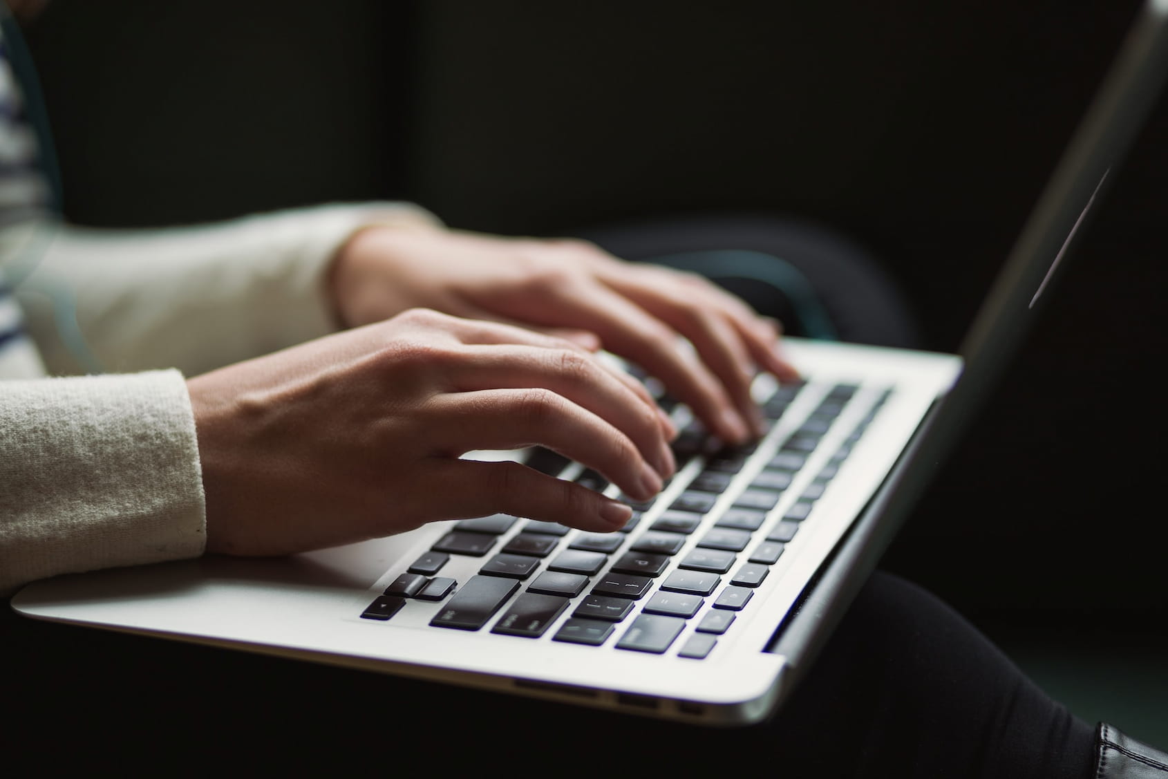 Correct and ideal finger placement on a keyboard for efficiency and health
